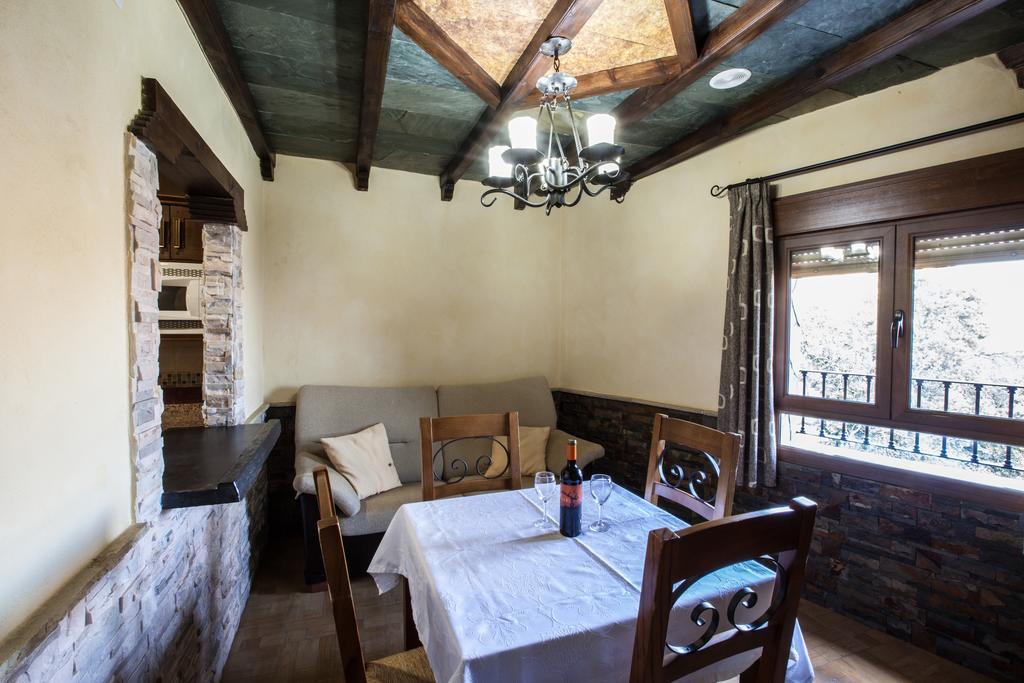 אלפוחארה דה לה סיירה Alojamientos Rurales Benarum Con Spa מראה חיצוני תמונה